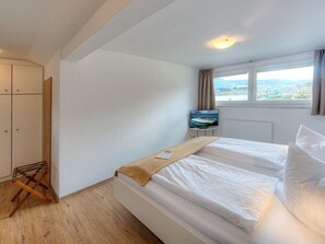 Unclassified image, 3 of 29, button - Family room Wildeneck - Seepension Hemetsberger (Mondsee)