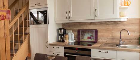 Réfrigérateur, micro-ondes, four, lave-vaisselle