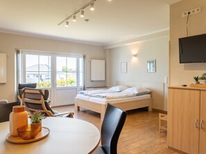 1 bedroom, travel cot, WiFi, bed sheets