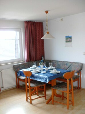 Unclassified image, 2 of 9, button