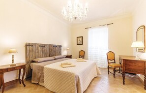 3 bedrooms, travel crib, free WiFi