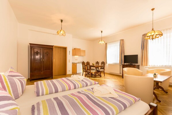 1 bedroom, travel crib, WiFi, bed sheets
