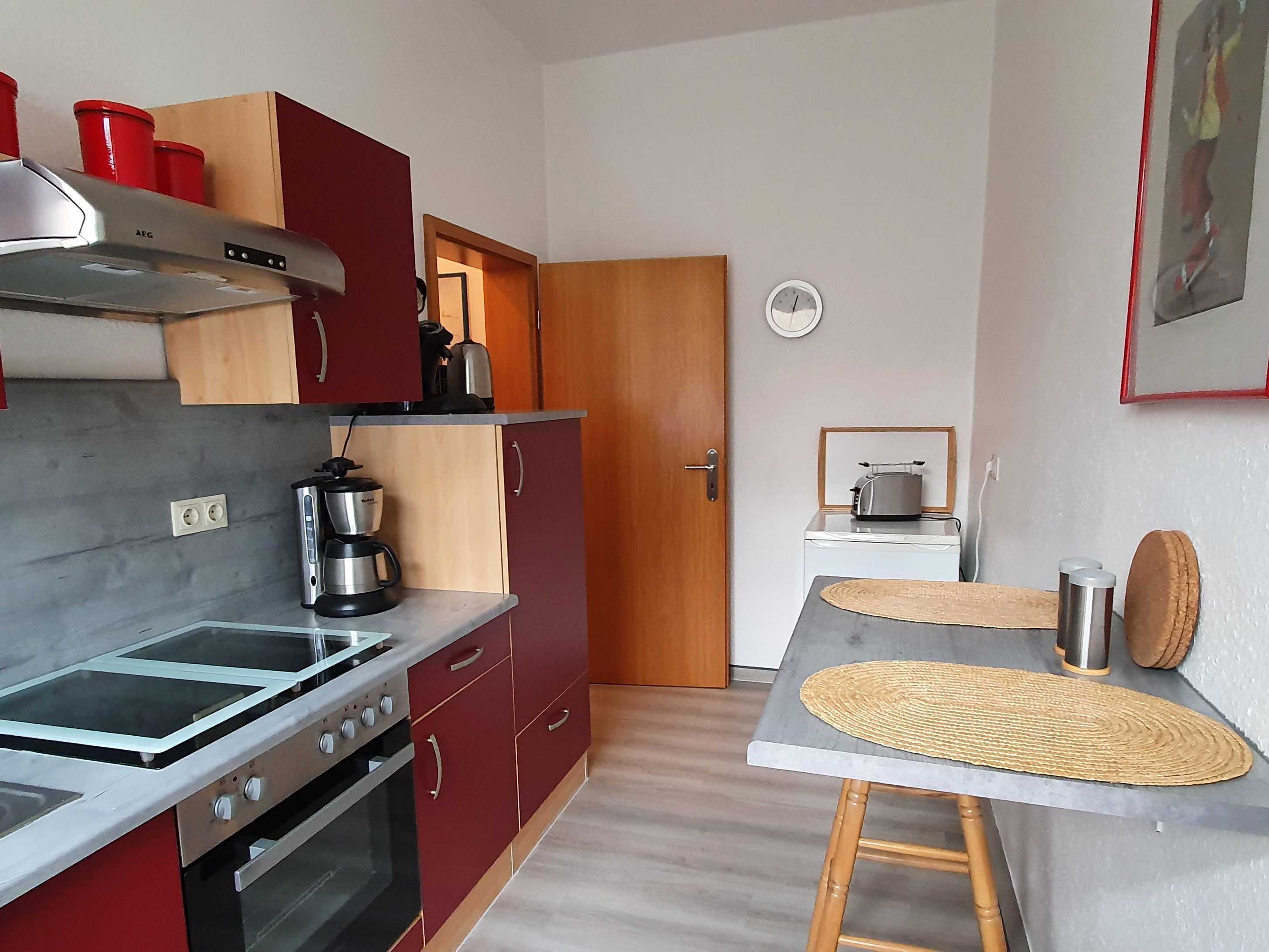 Macchina per tè/caffè, frigorifero, microonde, forno