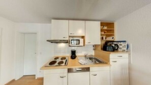 Kühlschrank, Mikrowelle, Geschirrspüler