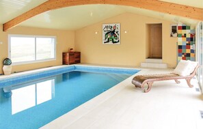 Piscine intérieure