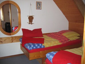 2 chambres, lit parapluie, Wi-Fi, draps fournis