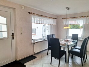 تناول الطعام