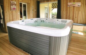 Bain à remous intérieur