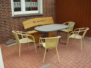 Unclassified image, 5 of 13, button