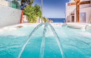 Outdoor spa tub - Awesome apartment in Jávea with swimming pool (Jávea)