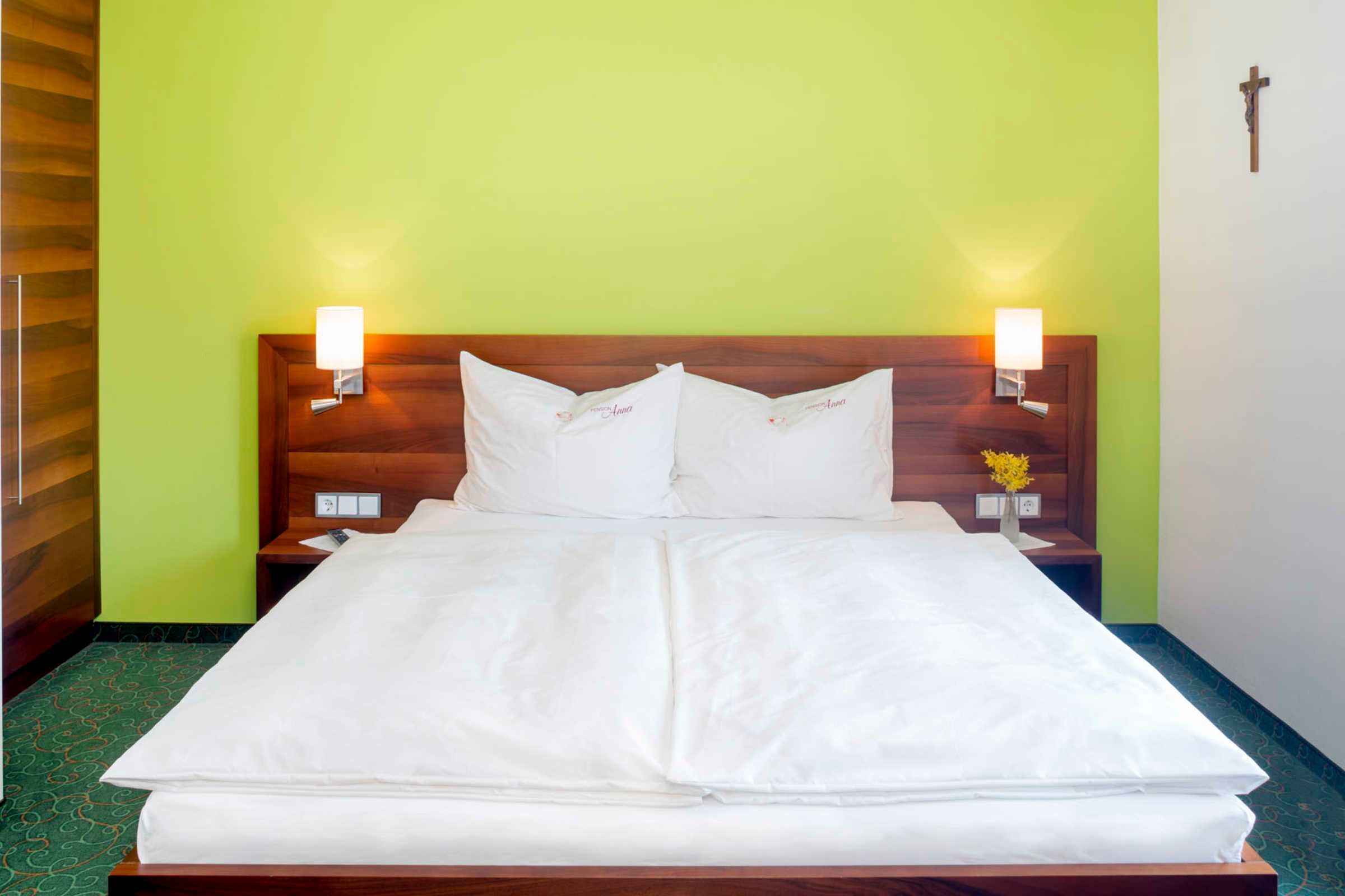 1 chambre, coffres-forts dans les chambres, bureau, draps fournis