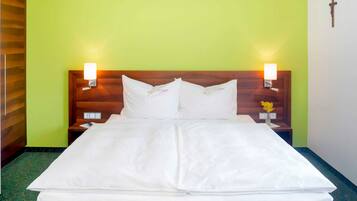 1 Schlafzimmer, Zimmersafe, Schreibtisch, Bettwäsche