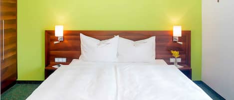 1 bedroom, in-room safe, desk, bed sheets