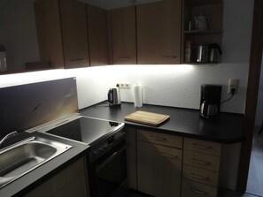 Køleskab, mikrobølgeovn, ovn, opvaskemaskine