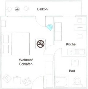 Planta de um hotel com varanda, cozinha, sala de estar/jantar e banheiro.