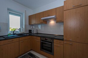 Fridge, microwave, oven, dishwasher