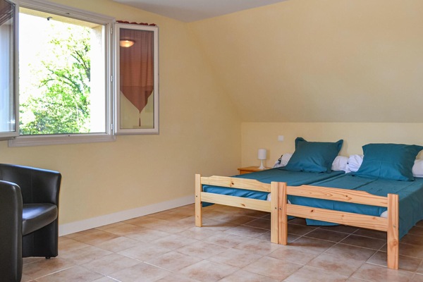 4 bedrooms, travel cot, free WiFi