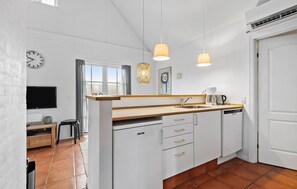 Kühlschrank, Herdplatte, Geschirrspüler