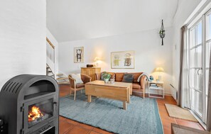 TV, fireplace, DVD player