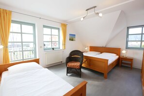 2 Schlafzimmer, Reisekinderbett, WLAN