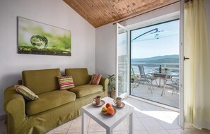 TV - Amazing apartment in Rabac with kitchen (Rabac)