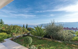 Property grounds - Amazing apartment in Rabac with kitchen (Rabac)