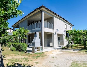 Exterior - Holiday apartment 80 m to the beach with sea views (Lopar)