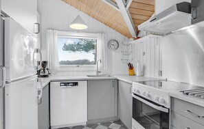 Réfrigérateur, plaque de cuisson, lave-vaisselle, cafetiÚre/bouilloire