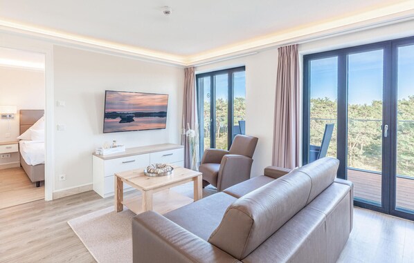 TV - Awesome apartment in Binz with indoor swimming pool (Prora/Rügen)