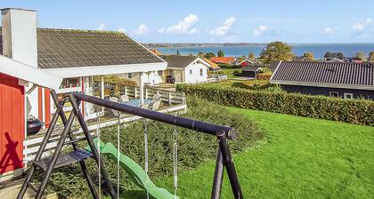 3 bedroom awesome home in Sjølund