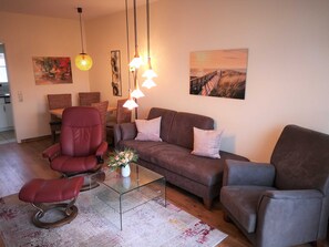 TV - (6) 2-room apartment - apartment house Sanssouci (Kühlungsborn)