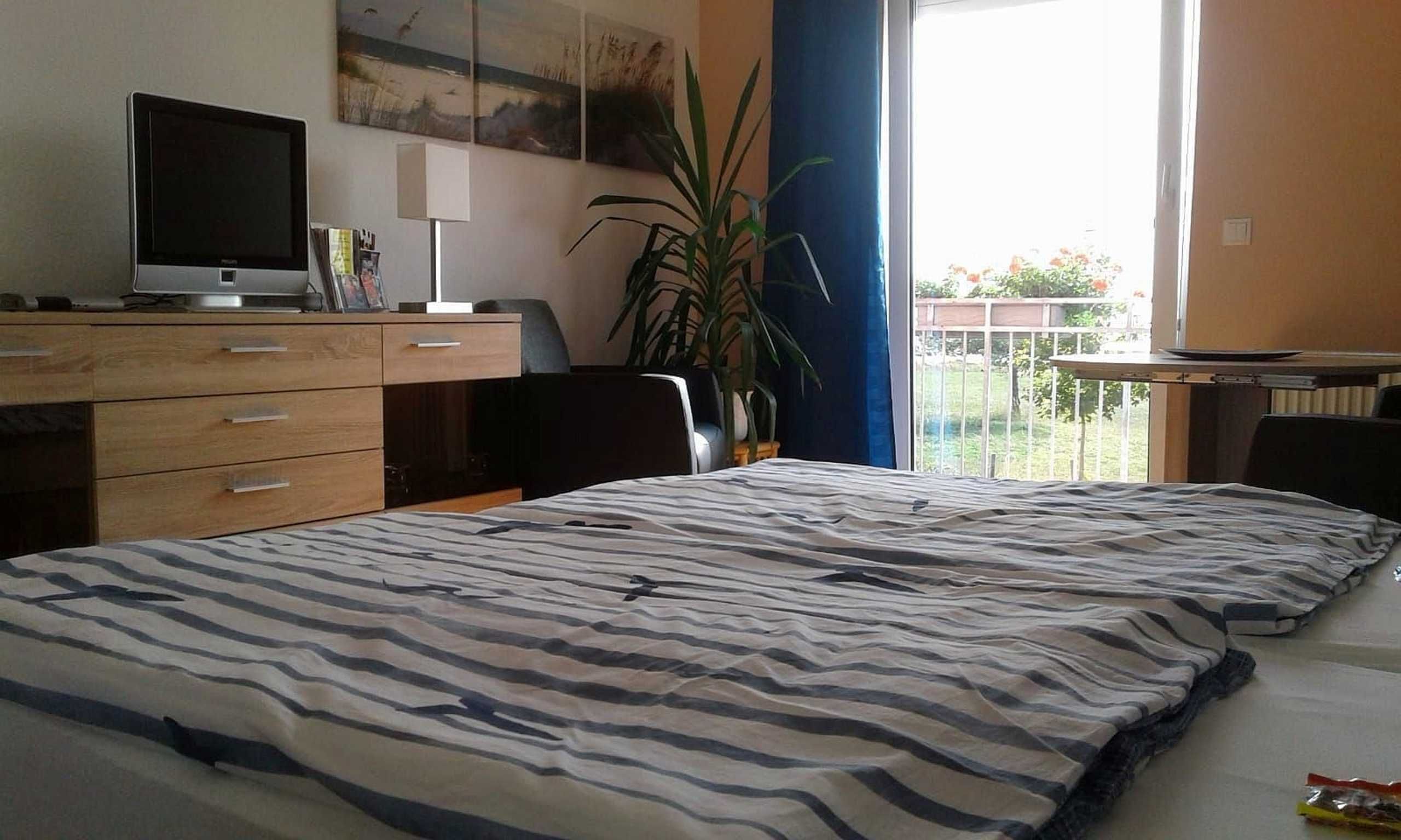 3 bedrooms, travel cot, WiFi, bed sheets