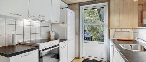 Kühlschrank, Herdplatte, Geschirrspüler