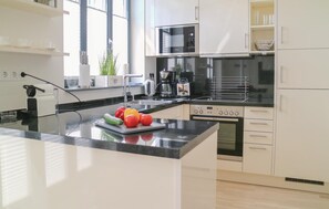 Kühlschrank, Herdplatte, Geschirrspüler