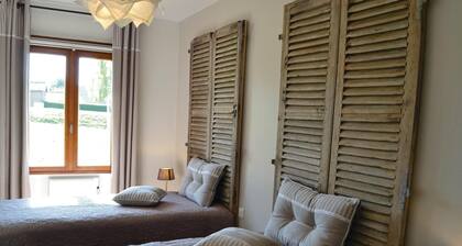 Lovely home in Frise with WiFi