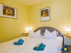 1 bedroom, WiFi, bed sheets