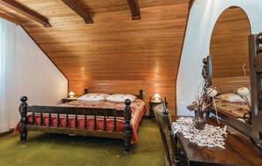 3 bedrooms, free WiFi, bed sheets
