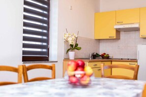 Dining - Holiday apartment with air conditioning (Bogovići)