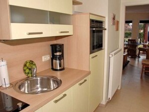 Frigorifero, microonde, forno, lavastoviglie