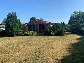 Unclassified image, 3 of 8, button