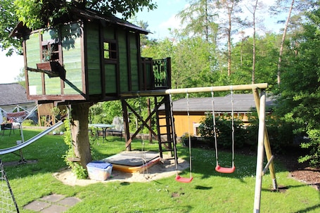 Children's area. Apartment - Holiday apartments Haus Waldesruh