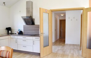 Interior - Amazing home in Gerolstein with kitchen (Gerolstein)