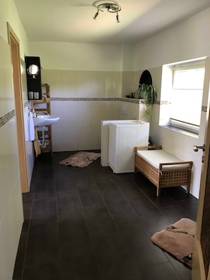 Unclassified image, 4 of 11, button