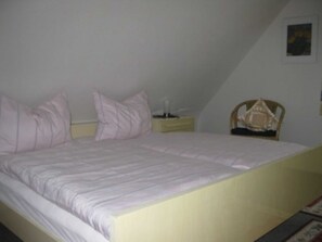 2 chambres, lit parapluie, Wi-Fi, draps fournis