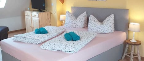 2 chambres, lit de bébé portatif