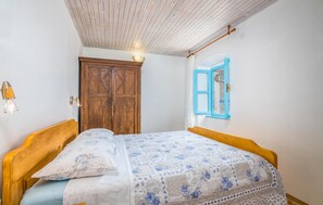 2 bedrooms, free WiFi, bed sheets - Stunning home in Unije with WiFi (Unije)