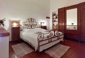 1 bedroom, WiFi, bed sheets, wheelchair access