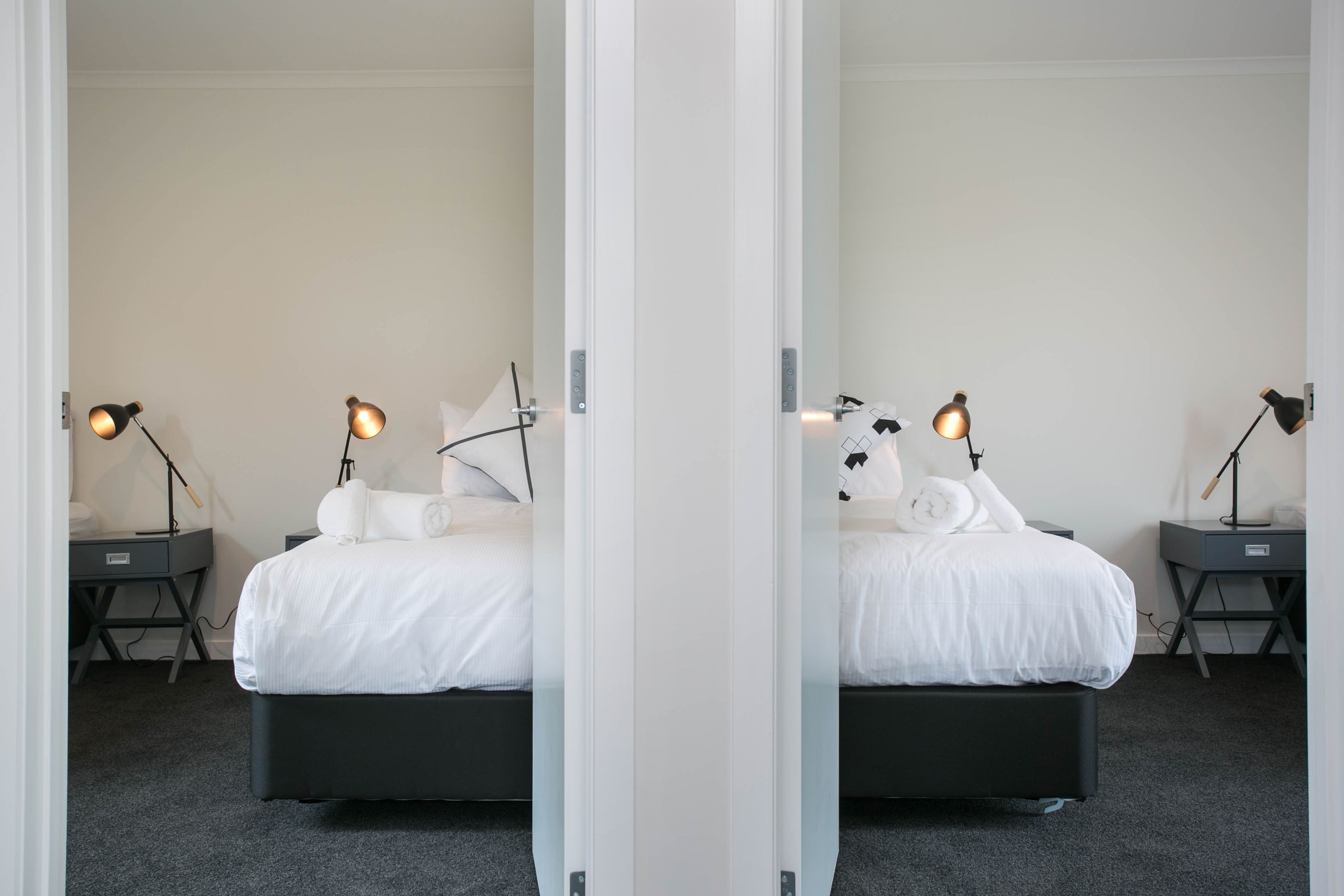 Ropa de cama de alta calidad y cortinas blackout 