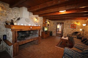 TV, fireplace - Holiday home in a quiet location (Dobrinj)