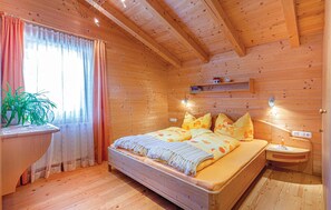 2 Schlafzimmer, Reisekinderbett, kostenloses WLAN